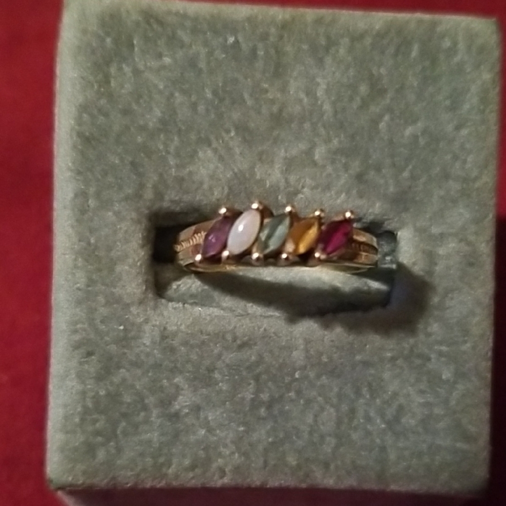 10K gold Ring with Gem Stones
